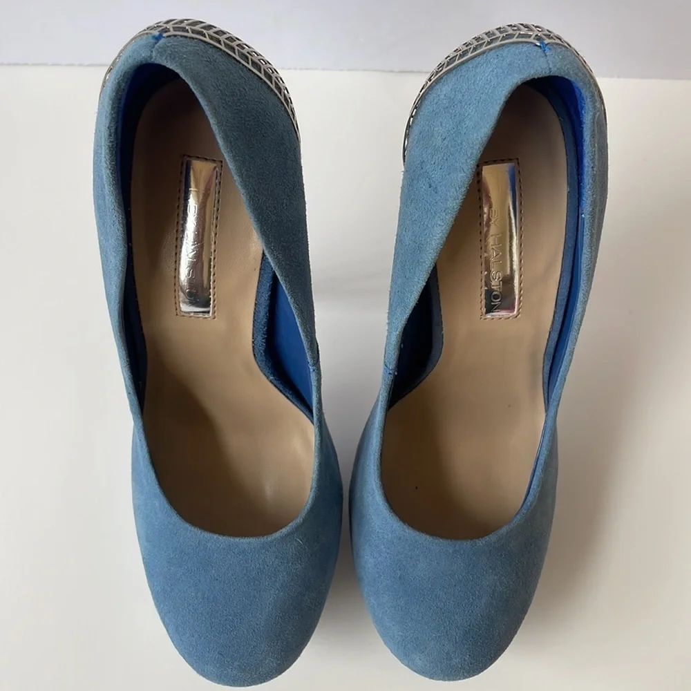H BY HALSTON. Light blue stiletto heels with silver cage design in women’s sz 6